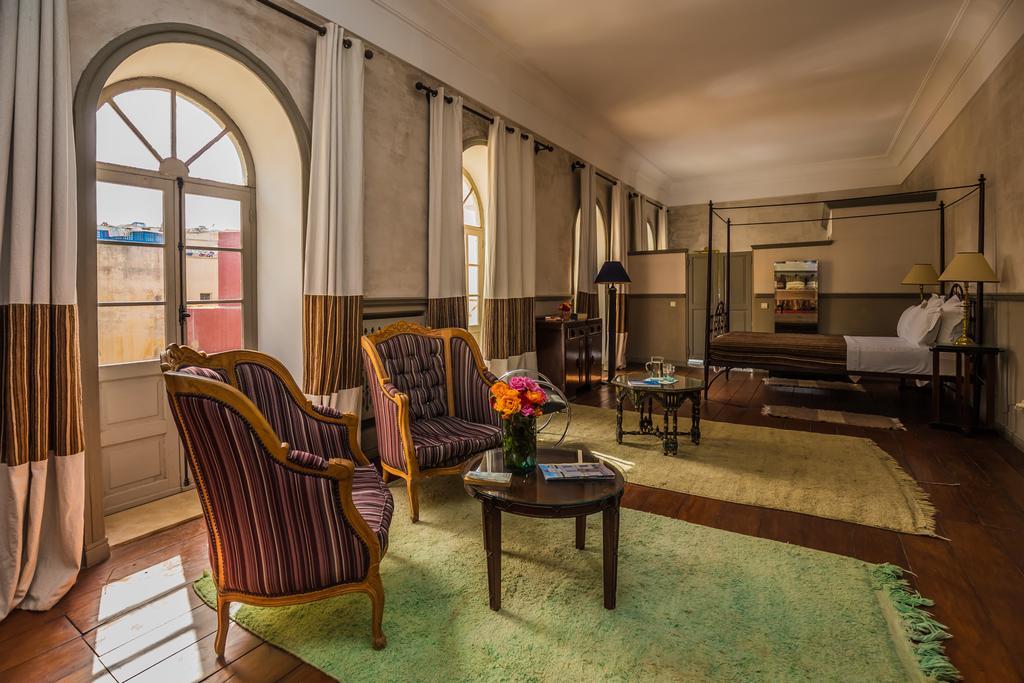 Hotel L'Iglesia アル・ジャディーダ エクステリア 写真