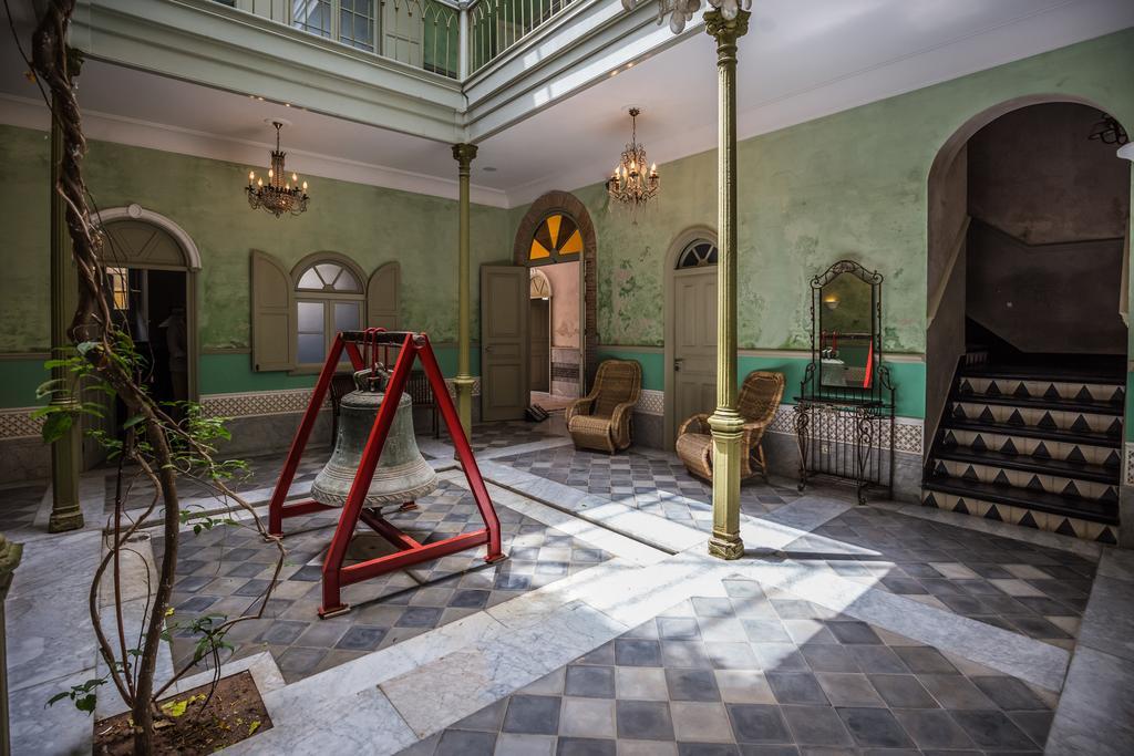 Hotel L'Iglesia アル・ジャディーダ エクステリア 写真