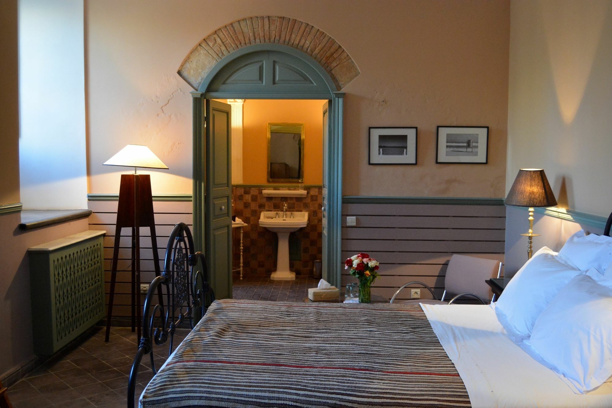 Hotel L'Iglesia アル・ジャディーダ エクステリア 写真